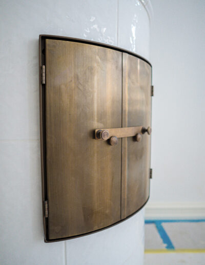 ümmarguse kahhelahju ehitusprotsess käsitööna