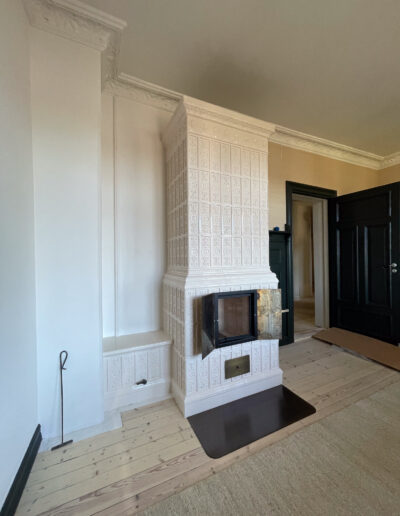 Kahhelahju ehitus koos väikese leso ja energiasäästliku koldega